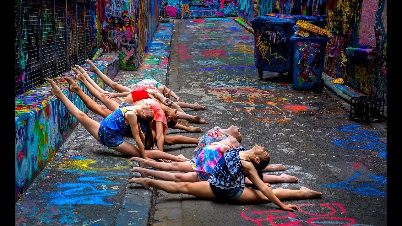 10 MINUTE PHOTO CHALLENGE WITH 8 INCREDIBLE DANCERS IN MELBOURNE Rebecca Davies