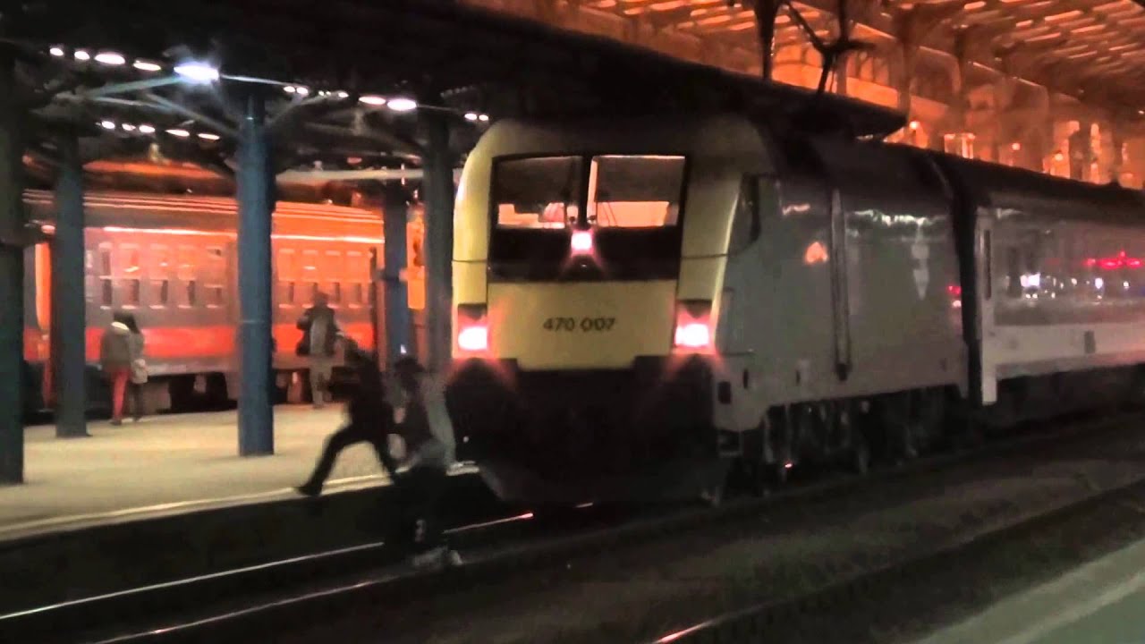 Budapest Keleti: Wiener Walzer EuroNight Wien Westbf.-Salzburg-Zürich HB-ra még 30 perc késéssel