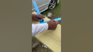 Hoe je trapbomen correct neerlegt (deel 1) #timmerwerk #timmerman #trucs #trapbomen #shorts