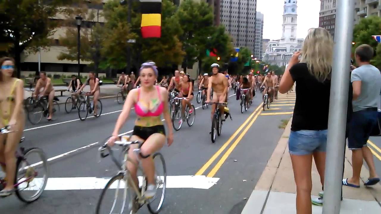 Naked Bike Ride 2014 - Youtube-2922