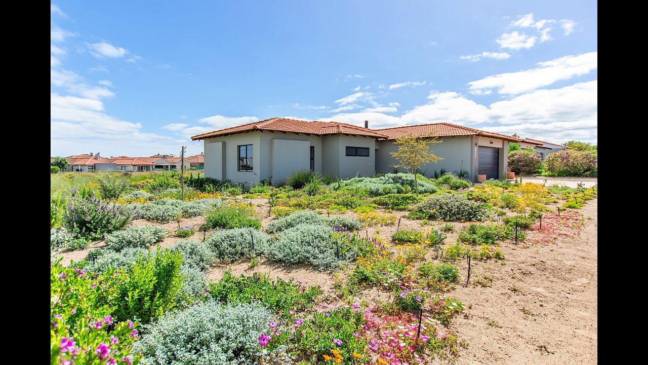 3 Bedroom Single Storey House with idyllic setting in Langebaan Country Estate, Langebaan