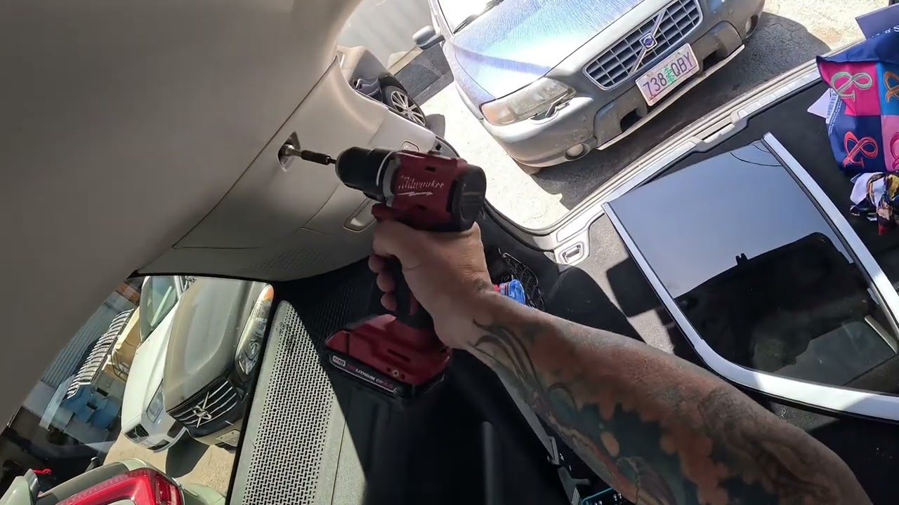 2025 Volvo EX90 Quarter Glass Interior Removal