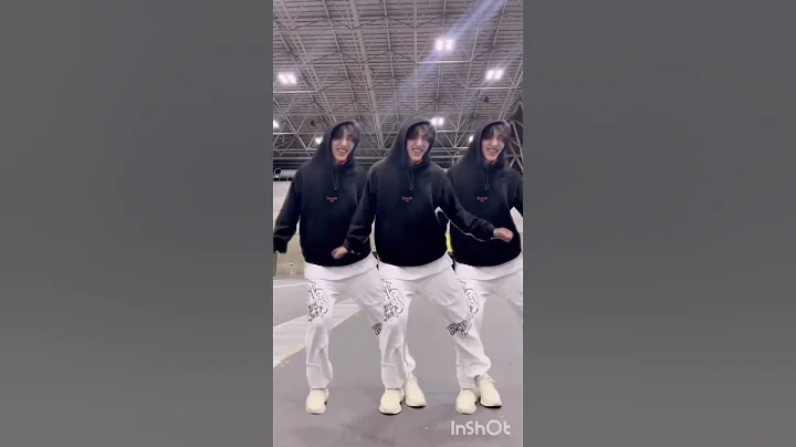 they're so random these days 😂. #seventeen #carat #seungcheol #jun #dk #dino