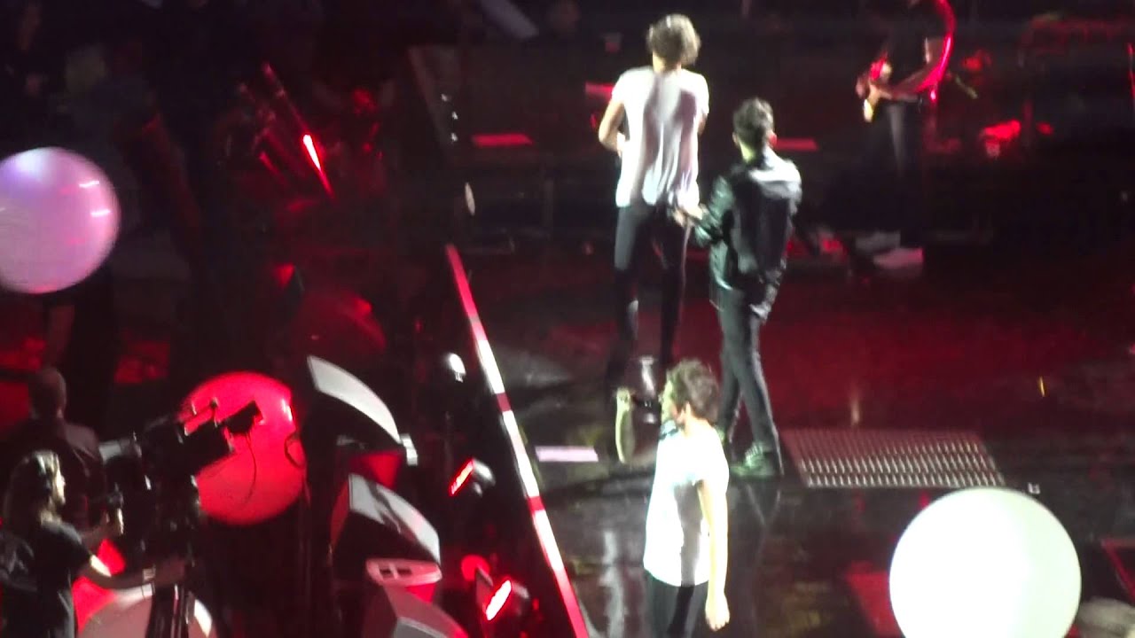 One Direction - What Makes You Beautiful - Oberhausen, 04.05.2013
