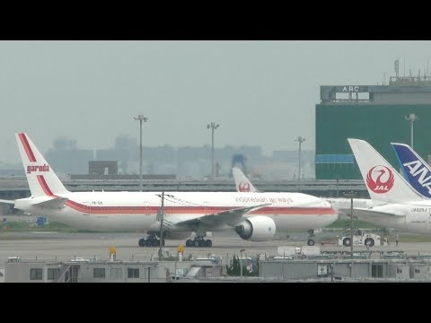 Rare Retro Garuda Indonesia Boeing 777 At Tokyo