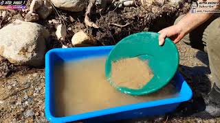 видео: Охота за ЗОЛОТО в реках и ручьях: то, что мы нашли, вас ШОКИРУЕТ! картинка: Охота за ЗОЛОТО в реках и ручьях: то, что мы нашли, вас ШОКИРУЕТ!