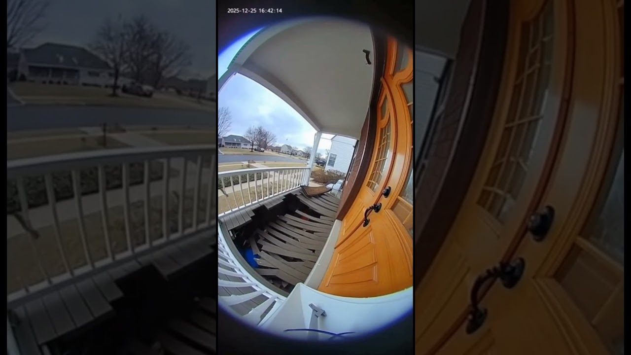 Late for Shabbat Dinner be like... 🥯💨