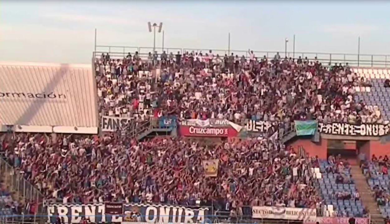 Animación del Frente Onuba en el RECRE-Betis 14/15 (Segunda división)