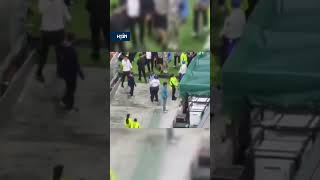 ¿Qué le pasó al camarógrafo que chocó ayer con Luis Díaz en el partido Colombia vs. Uzbekistán?