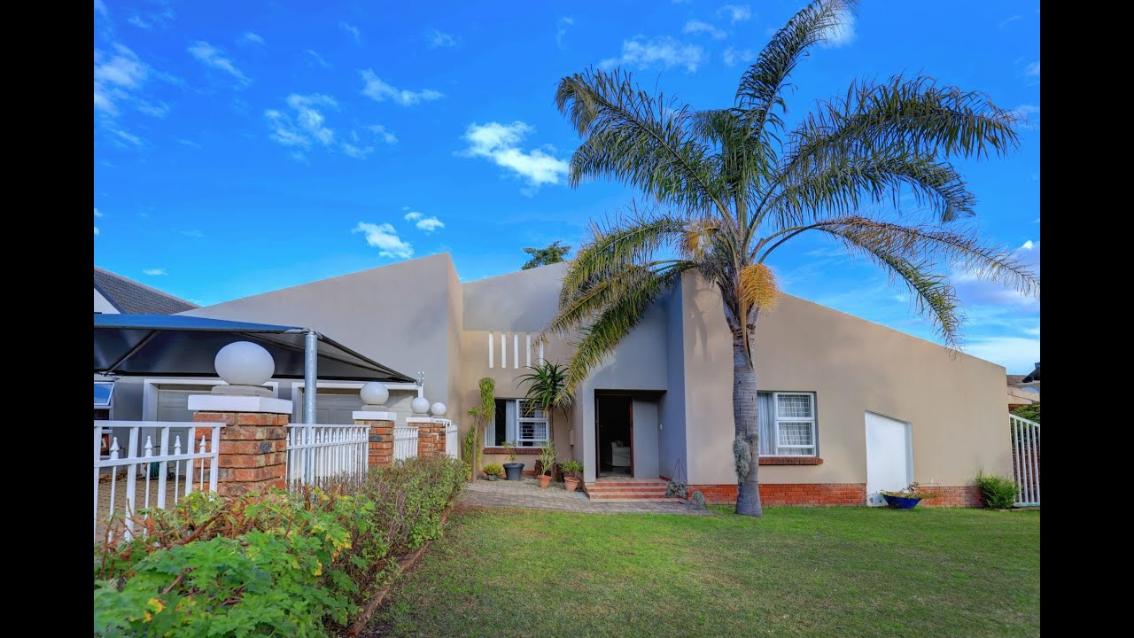 5 bedroom house for sale in Heather Park Pam Golding