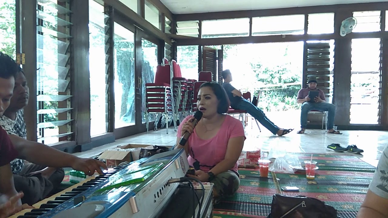 Ula ajari aku selingkuh. Cipt Abdul Ferly Sitepu Cover Lopiga carona