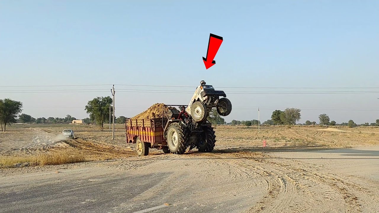 Eicher 380 tractor performs dangerous stunt in full trolley | Mahindra 575 Tractor on Road Race |Jcb