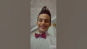 سجاد قاسم ميعرف يفتح تسريحه مرته 