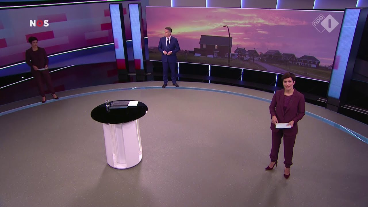 Nieuwslezeres Annechien Steenhuizen live gekloond in 2000 uur NOS Journaal van 25 januari 2018 Nieuwslezeres Annechien Steenhuizen live gekloond in 2000 uur NOS Journaal van 25 januari 2018