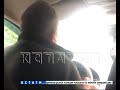 Неадекватный таксист угрожает клиентам по дороге домой