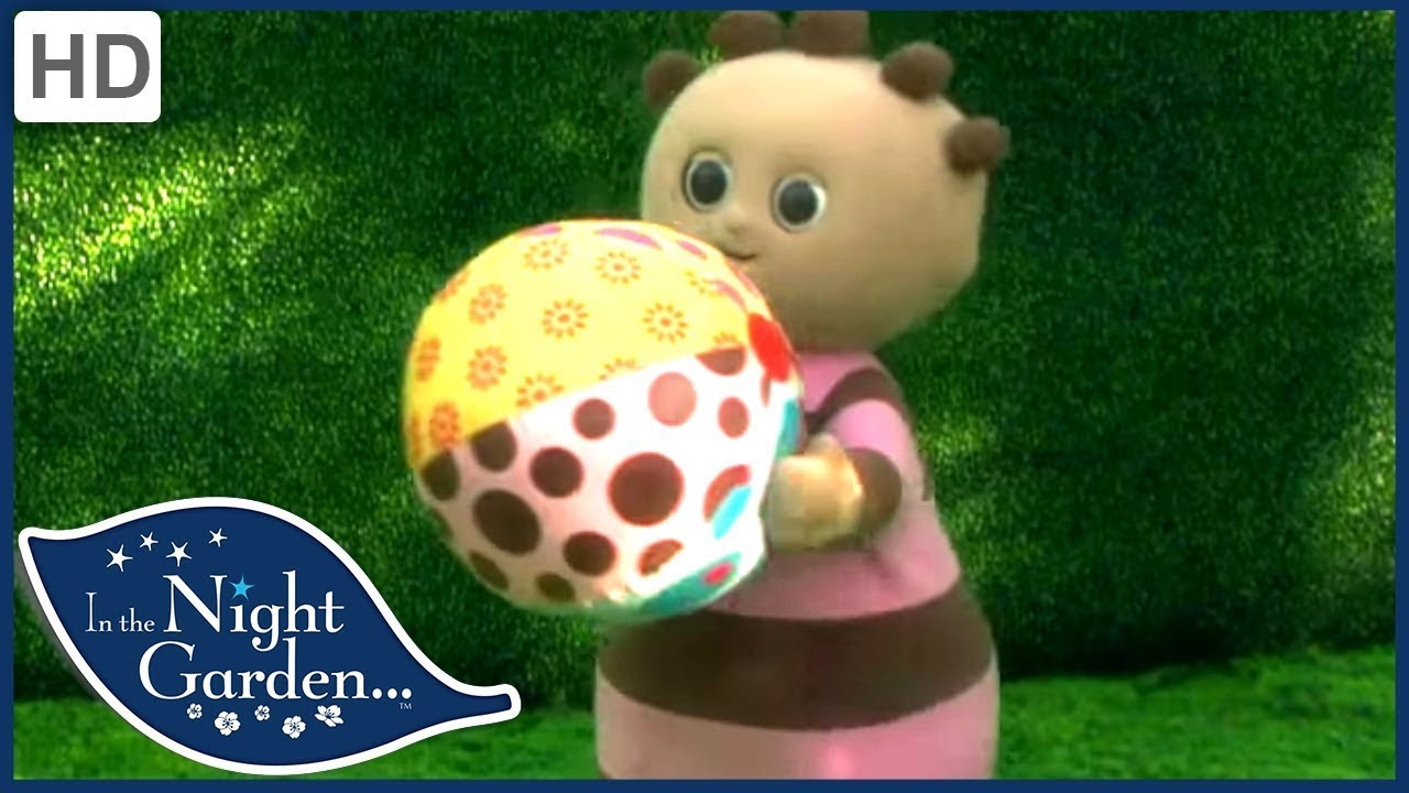 Ooo Brings the Ball Indoor | In the Night Garden | Live Action Videos for Kids | WildBrain Zigzag