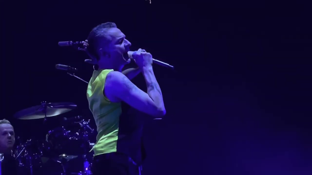 Depeche Mode brings Memento Mori World Tour and '80s hits to Houston