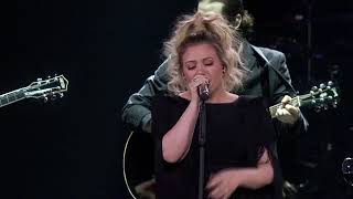 Kelly Clarkson - The Joke (Brandi Carlile Cover) [Live in Detroit, MI] 