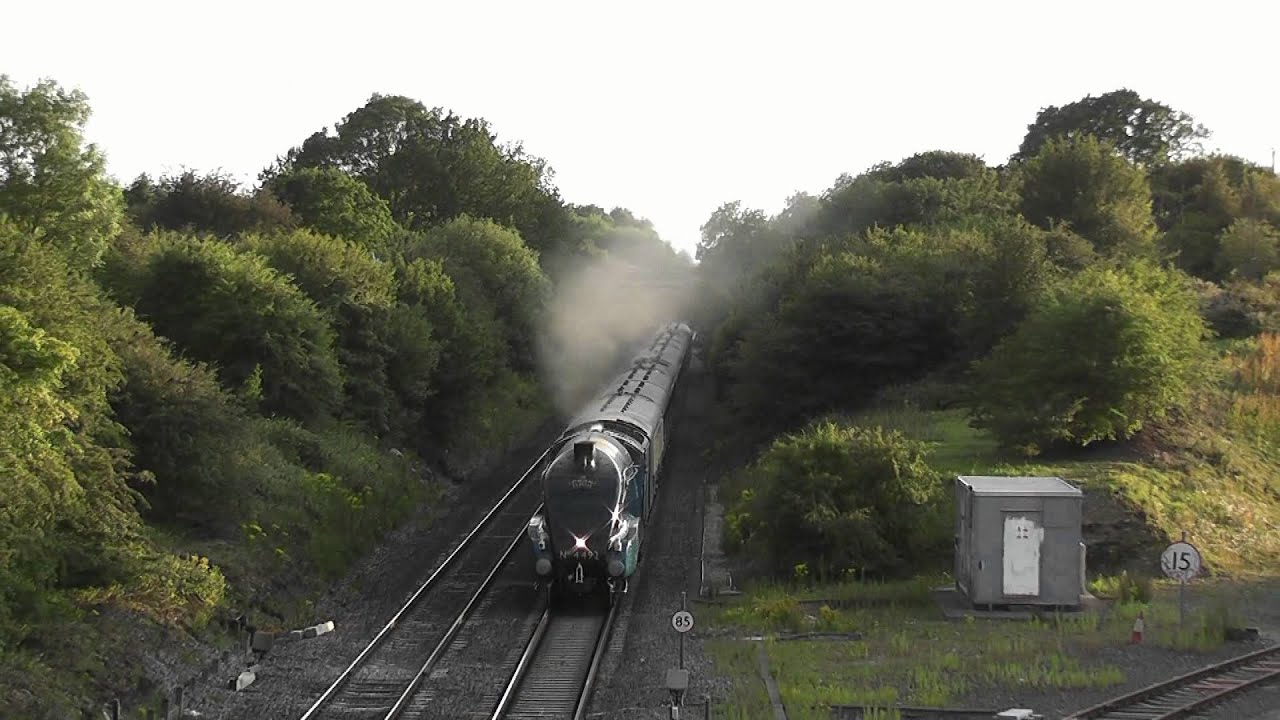 4492 'Dominion Of New Zealand' on 1Z87 'The Cathedrals Express' 07/07/11