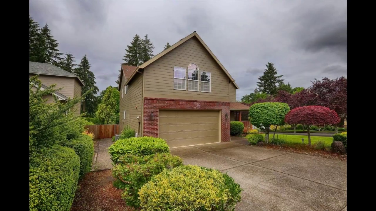 16105 Trail Dr, Oregon City, OR 97045