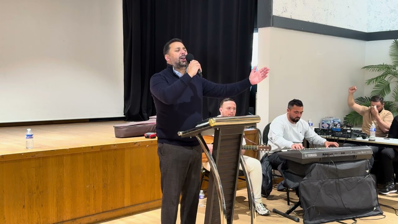 Cantique  "À toi revient l'honneur" | Séminaire Vie et Lumière Aubenas 2025 Pasteur Abraham Demeter