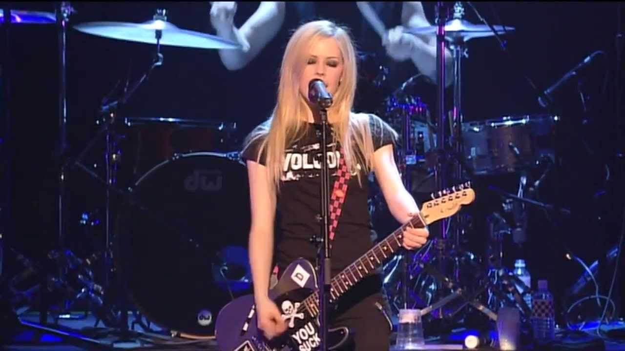  Avril Lavigne -  Don't Tell Me [Live at Budokan] [Japan] The Bonez Tour 2005 #HD