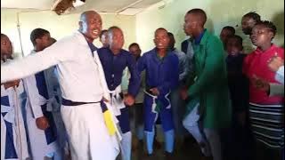 Ntenteza Namakhalanga Hlala Nami Lishonile Ilanga (Zion Version)