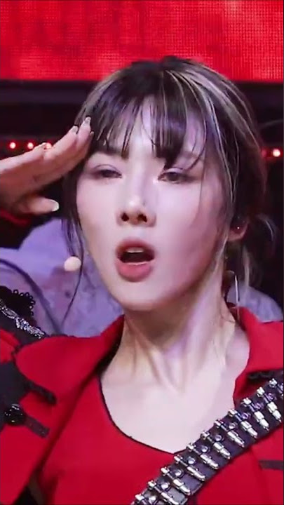 clumsy but stunning, that's yoohyeon on daily basis #dreamcatcher #dreamcatcherkpop #kpop #yoohyeon