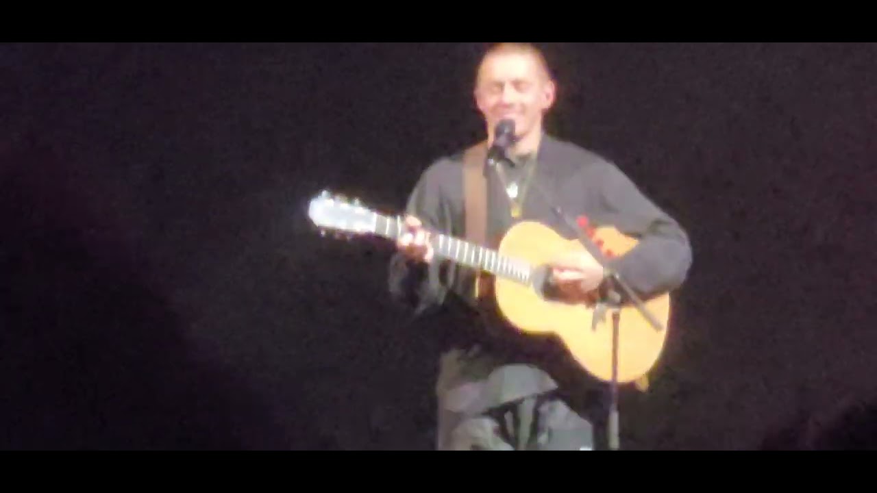 Dermot Kennedy Young and Free (Intro) Washington, DC June 13