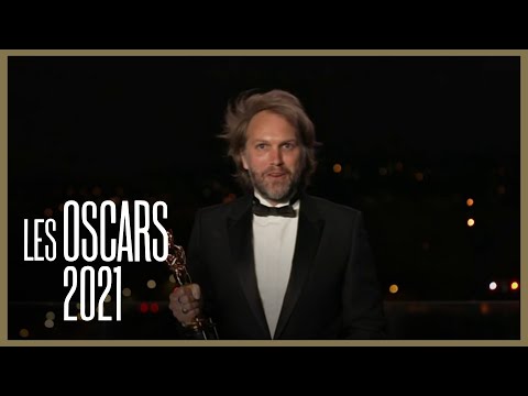 Florian Zeller reçoit l’Oscar 2021 de la meilleure adaptation pour The Father