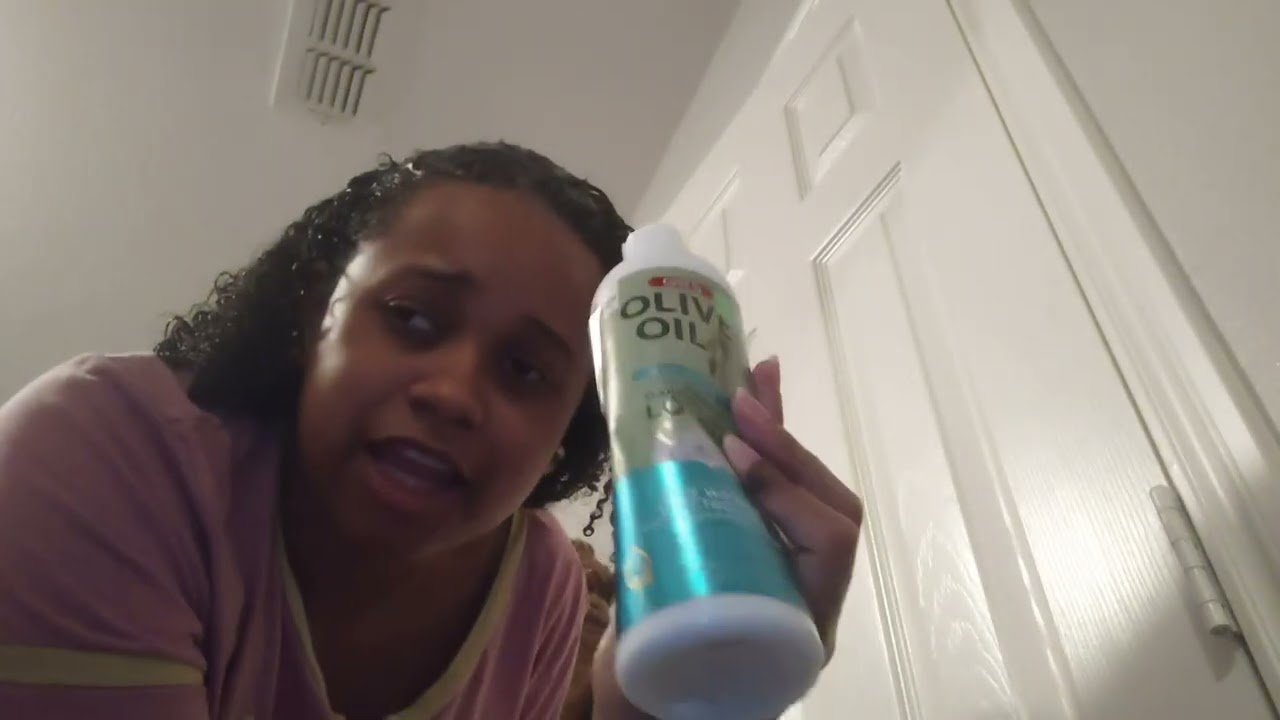 Hello everybody My name is Kyra this is my curly hair routine I've been doing this routine for years