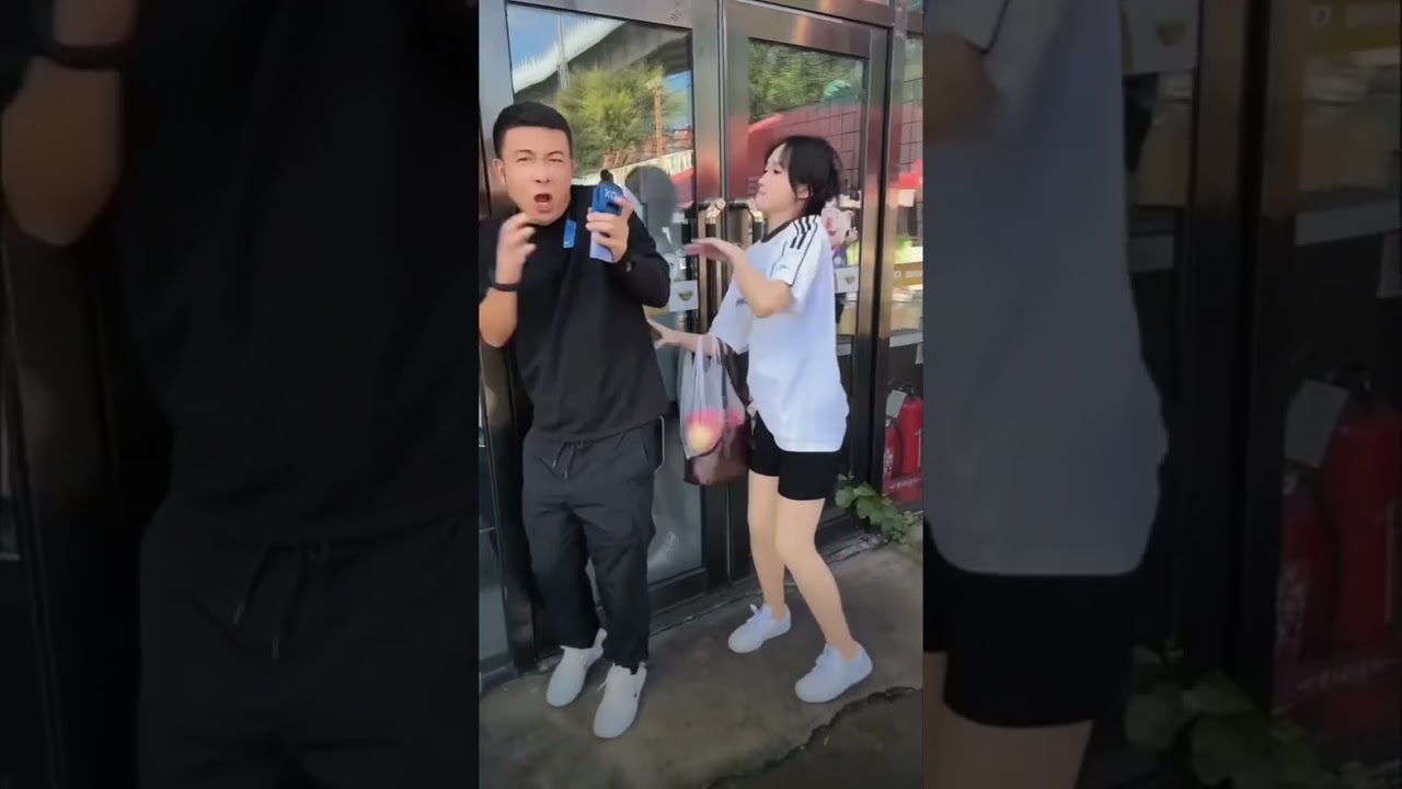 街头搞笑逗妹子