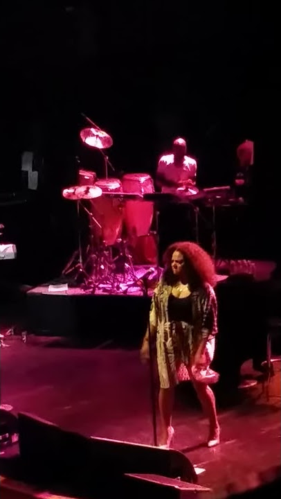 Floetry [ Live ] - Hey You  (big finish) [HD]