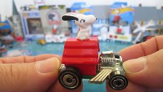 Peanuts Snoopy Hot Wheels Screen Time Toy Doghouse Car Unboxing & Review - Very Red - HW Mattel 2020