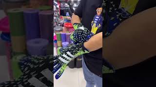 Перчатки вратарские Adidas Predator.