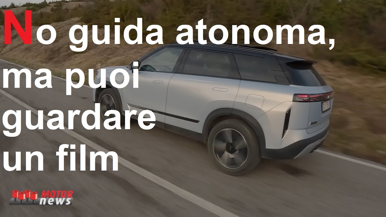 Niente guida autonoma… ma puoi guardare un film