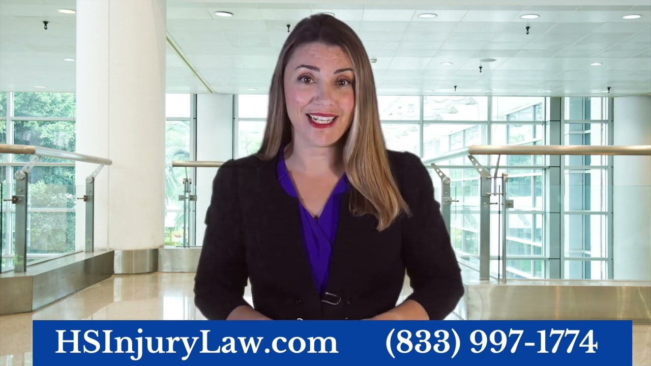 How Does a Truck Accident Lawyer Build an Accident Case?