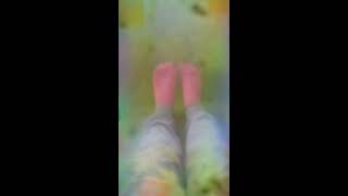 Ayak Gösterisi Yeşil Yer Halılı Ve Kapılı Yer