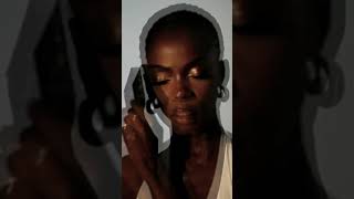 Maak kennis met onze NIEUWE Blush Filter Palettes...met ingebouwde highlighter ✨