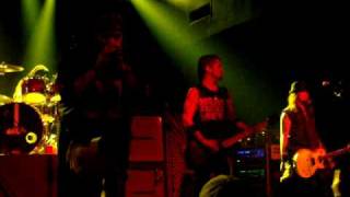 Ladies And Gentlemen - Saliva - Live In San Antonio, Texas On May 30, 2010