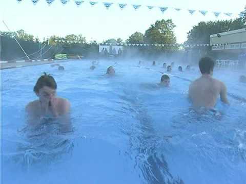 La Piscine En Plein Air En Plein Hiver Youtube