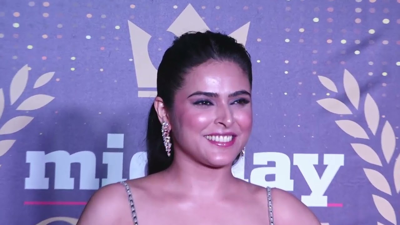 Shiv Thakare, Zoya Afroz & Othes Grace The Red Carpet For The Mid Day Glitz And Glam Icons Awards