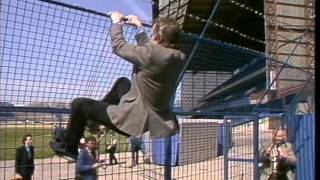 Chelsea Football club | Install Electric Fence | Shocking Fans! | Football |Ken Bates| TN-85-062-007