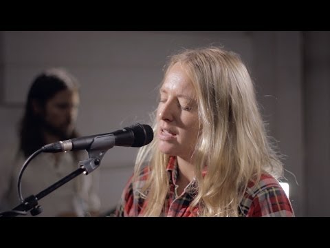 Lissie - Sleepwalking