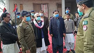 Dpo &Dco Khanewal arrived at Fazil Shah for inaugrating police chowkiڈی پی او،ڈی سی او خانیوال