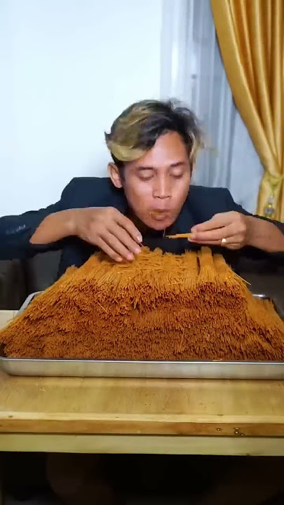 Mukbang mie lidi si umang