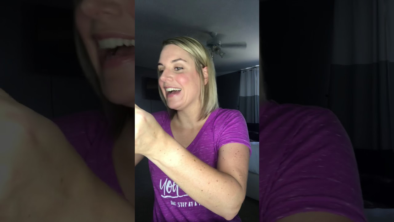 How do you apply your 4D mascara