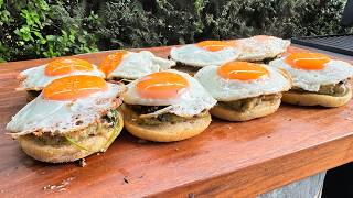 Bratwurst Frühstücksbrötchen Mykonos