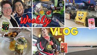 Heated Rivalry drag brunch 🏒 BookOutlet haul 📚 + a picnic on the beach 🏖️ || weekly reading vlog
They/them
Check out the drag kings on IG @ _el_experimento and @ polterguy666
The books
📚Wings of Shadow by Nicki Pau Preto
📚Frontier by Grace Curtis
📚Wrangled by the Alien Cowboy b Ursa Dax
📚The Book Eaters by Sunyi Dean
📚DVaughn and Kris Plan a Wedding by Chencia C. Higgins
📚The Broposal by Sonora Reyes
📚Dengue Boy by Michel Nieva
Socials
✨IG https://www.instagram.com/me.myshelf.andi/
✨Storygraph https://app.thestorygraph.com/profile/eliottslibrary
✨Goodreads https://www.goodreads.com/user/show/9598251
✨Letterboxd https://boxd.it/3pwMf Heated Rivalry drag brunch 🏒 BookOutlet haul 📚 + a picnic on the beach 🏖️ || weekly reading vlog