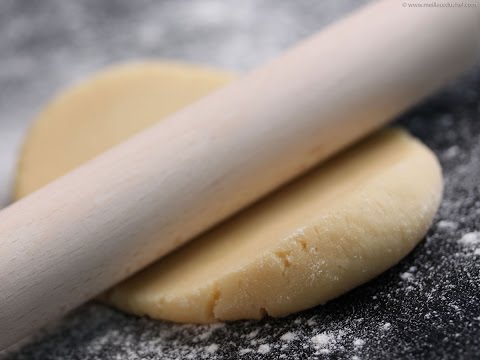 Vidéo: Gâteau Aux Pêches à Base De Pâte Sablée Au Citron